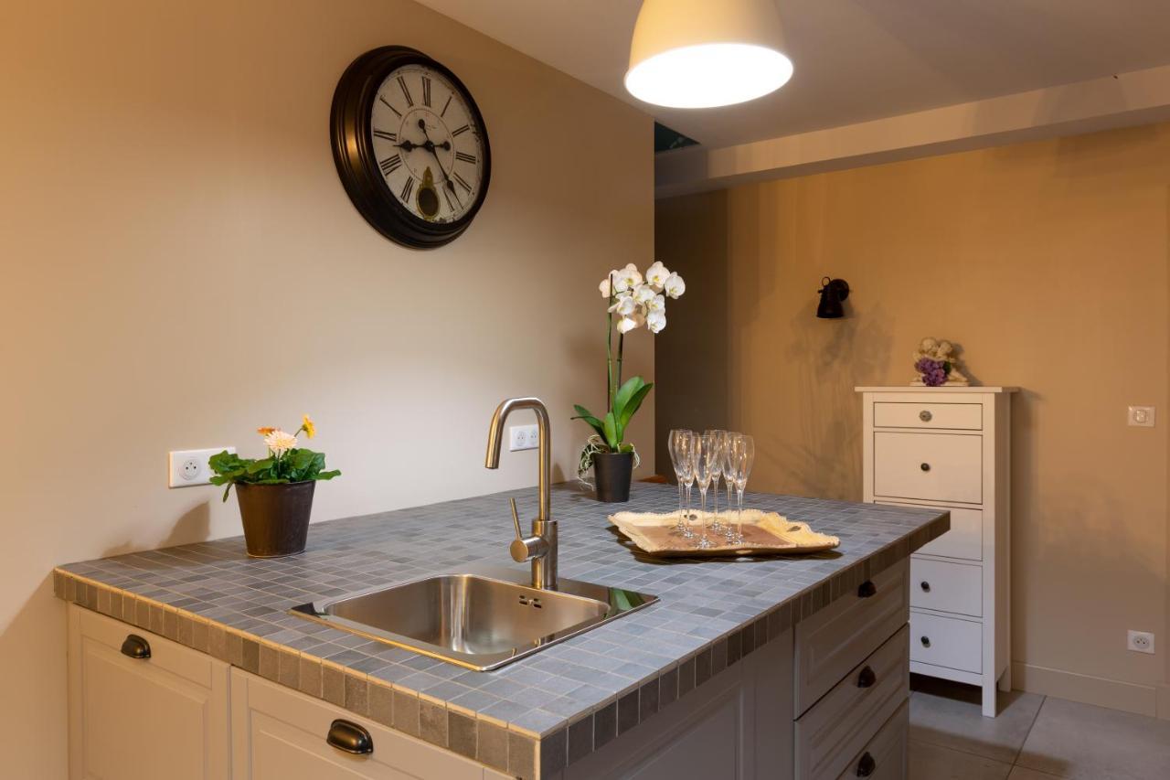 Les Dames-Jeannes Bed & Breakfast Chavot-Courcourt Bagian luar foto